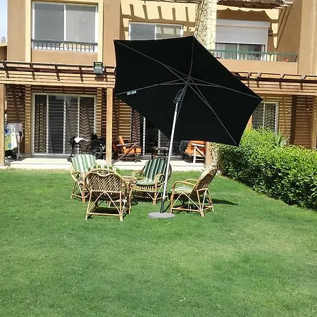 Three-Bedroom Garden Chalet At Marina Wadi Degla For Families Ain Sukhna Room photo